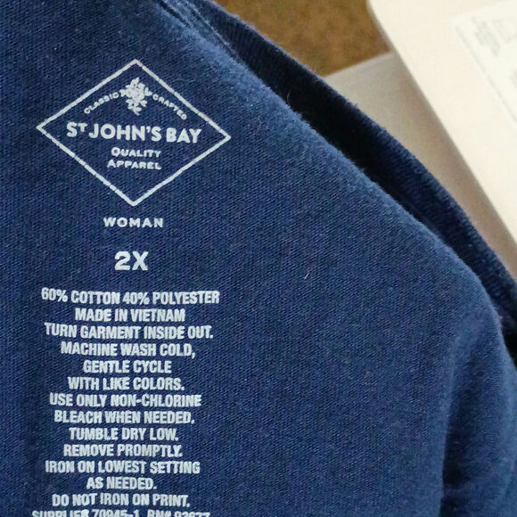 St John's Bay Women's 2x Navy Blue Patriotic Graphic Butterfly Knit T-shirt - Picture 4 of 4